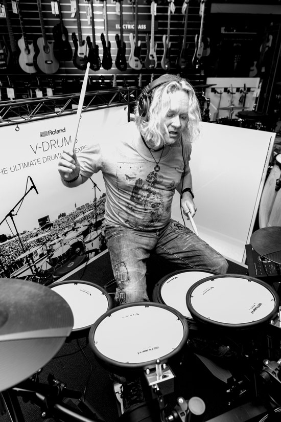 Dirk Brand Drummerworld