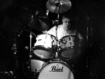 Martin Drew Drummerworld