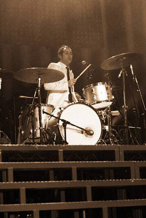 Ronnie Vannucci Drummerworld
