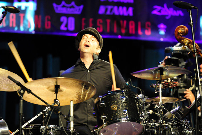 Shawn Pelton Drummerworld