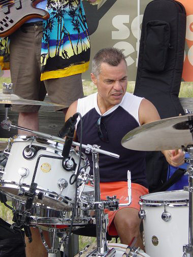 Frank Bellucci - Drummerworld